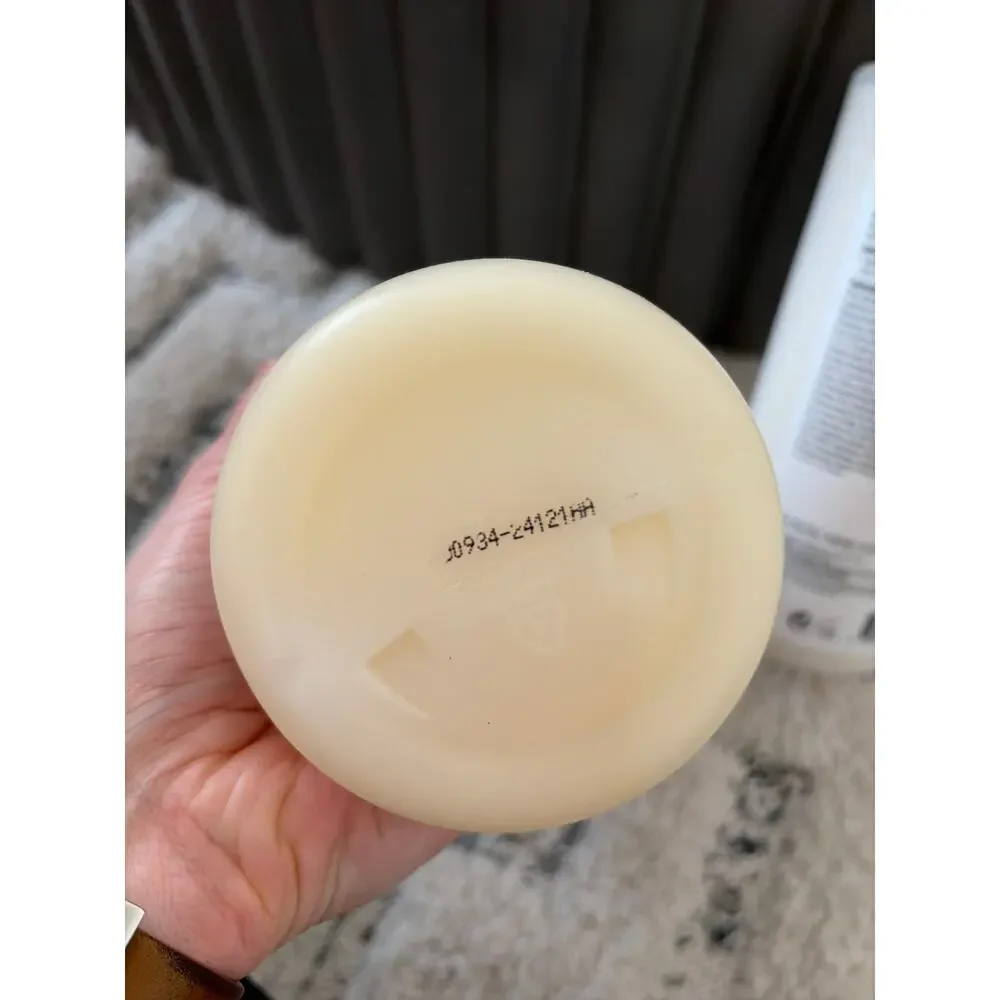 Olaplex No. 4 Bond Maintenance Shampoo and Conditioner, 33.81 fl oz - Picture 5 of 5